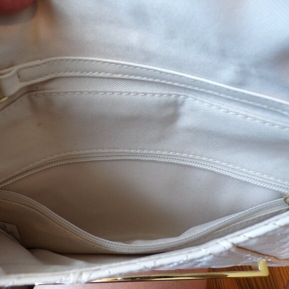 Mossimo Faux Leather Quilted Clutch with Removable Chain - Picture 7 of 9